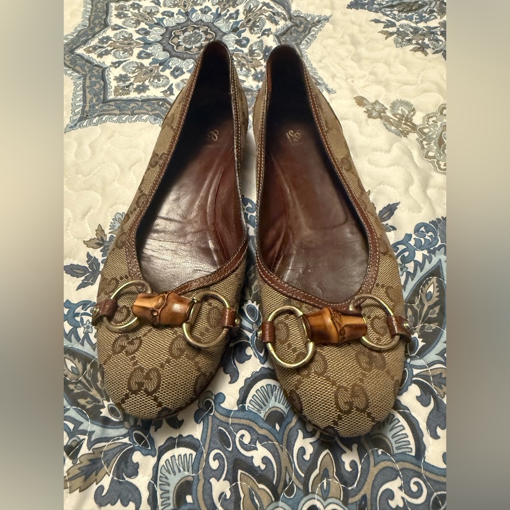 Gucci Ballet Flats with bamboo accent. Size 6.5